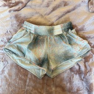 Lululemon Run Hotty Hot Low-Rise Shorts 2.5”